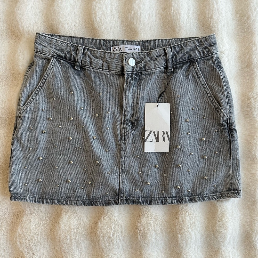 🆕 ZARA | Gray Denim Skirt – Size M.